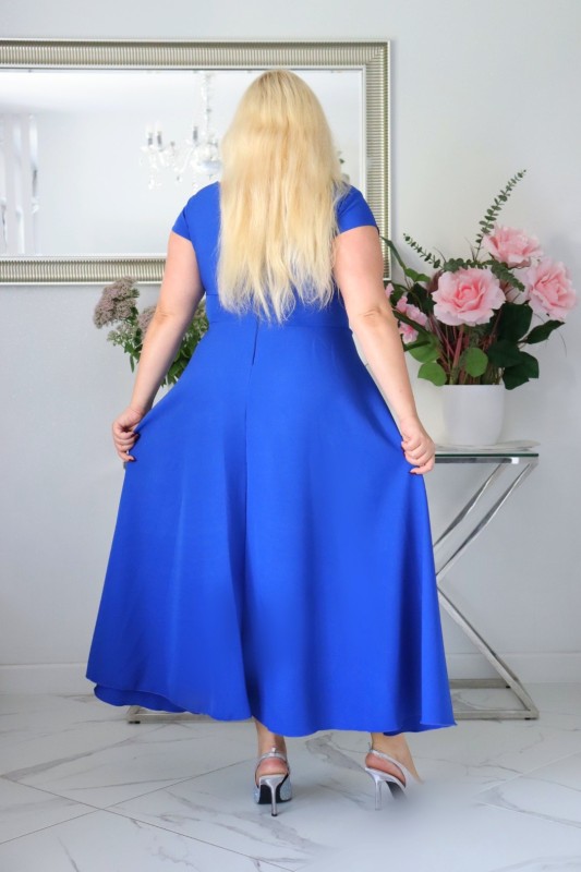 Sukienka plus size z wyjątkowym ręcznie szytym kwiatem KOD S1016 ( r. 48-56)    