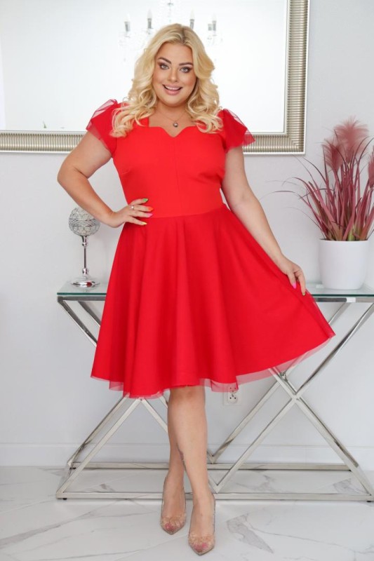 Sukienka plus size z tiulowym dołem. KOD S1090 (r. 48-54)   