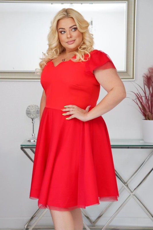 Sukienka plus size z tiulowym dołem. KOD S1090 (r. 48-54)   