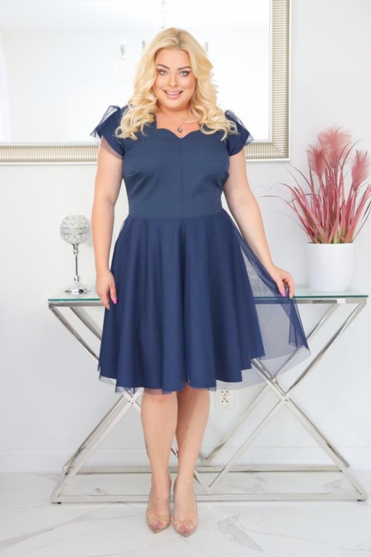 Sukienka plus size z tiulowym dołem. KOD S1090 (r. 48-54)   