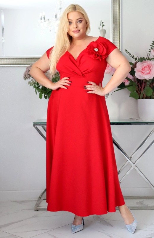 Sukienka plus size z wyjątkowym ręcznie szytym kwiatem KOD S1016 ( r. 48-56)  