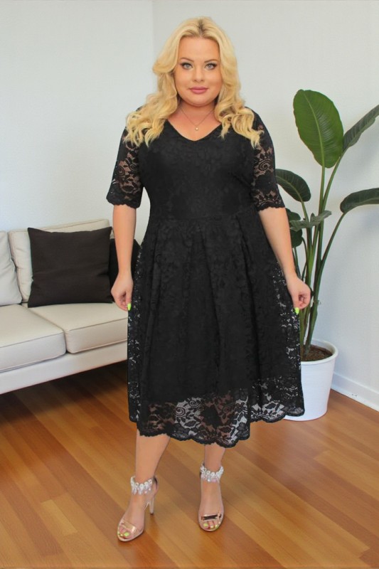 Sukienka koronkowa plus size z kontrafałdami KOD S1064 ( r. 48-60) 