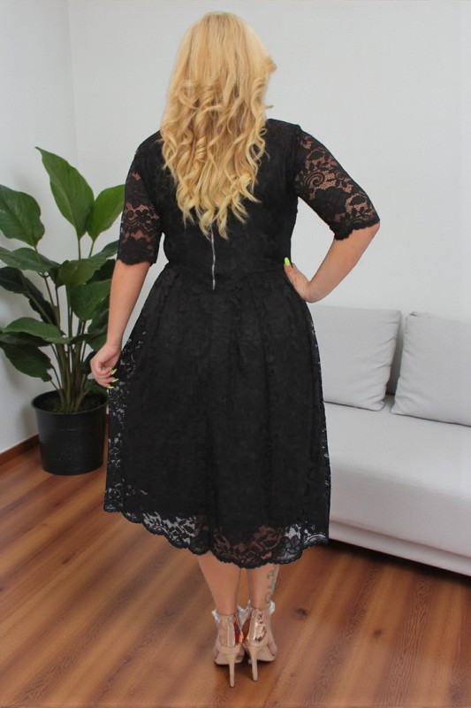Sukienka koronkowa plus size z kontrafałdami KOD S1064 ( r. 48-60) 