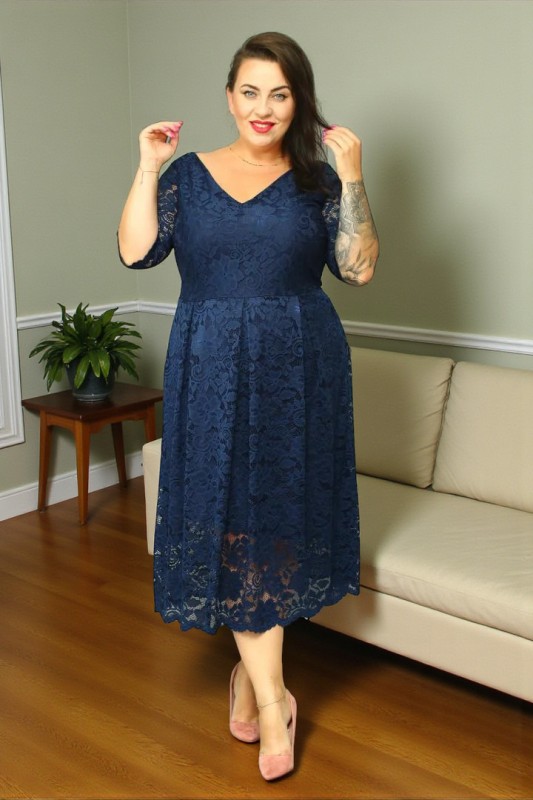 Sukienka koronkowa plus size z kontrafałdami KOD S1064 ( r. 48-60)  