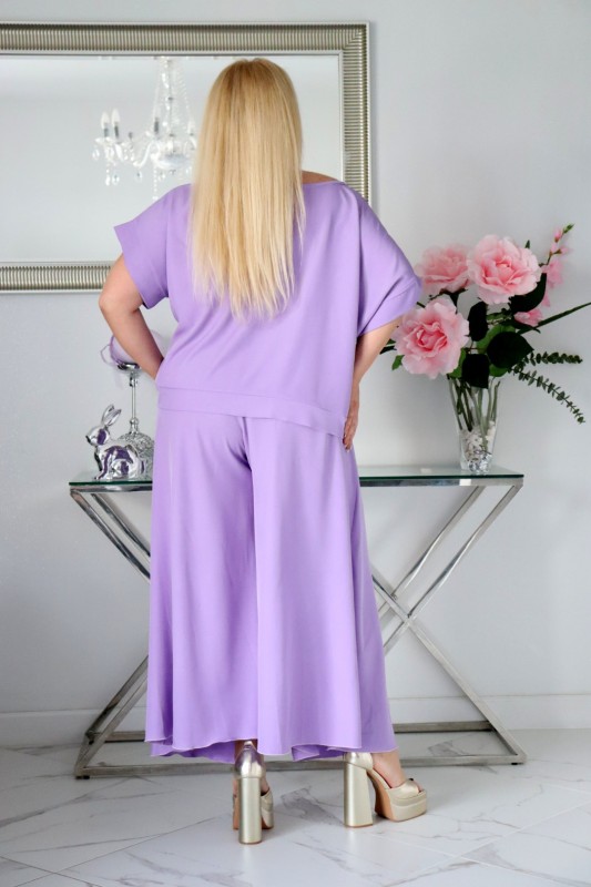 Komplet damski plus size – bluzka i spodnie z naturalnej tkaniny w kwiaty ( r. 46-52)           