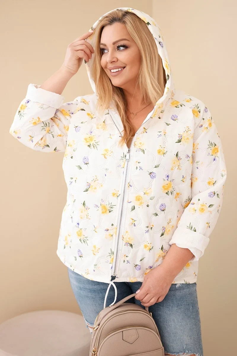 Kurtka damska pikowana w kwiaty z kapturem Plus Size (r. 46-50)