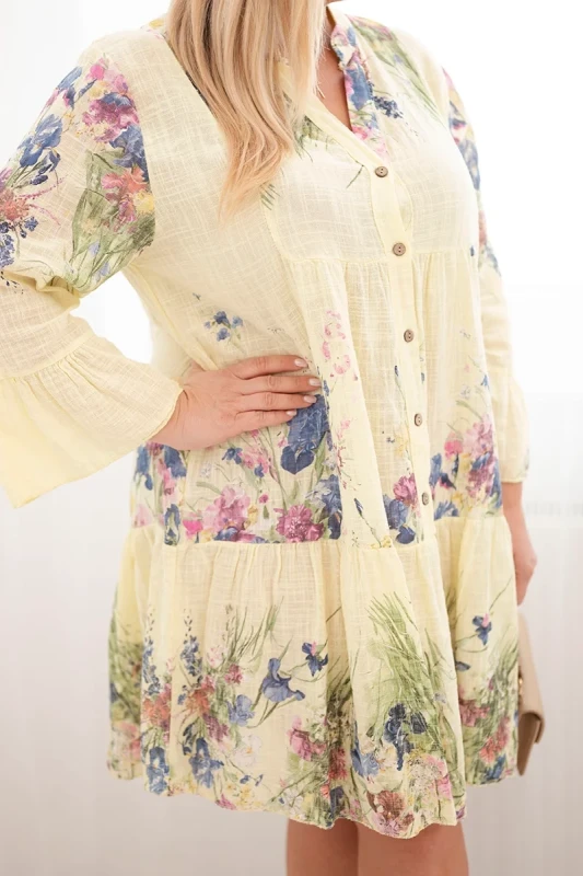 Sukienka damska bawełniana oversize z falbaną i guzikami Plus Size FLOWER (r.46-48) 