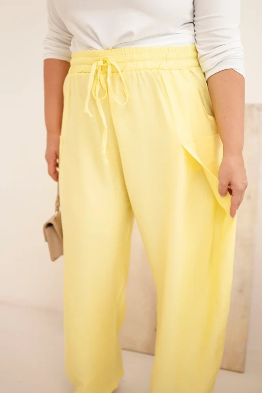 Spodnie damskie bawełniane Plus Size z gumką w pasie ( r. 48-54) mod 8118 