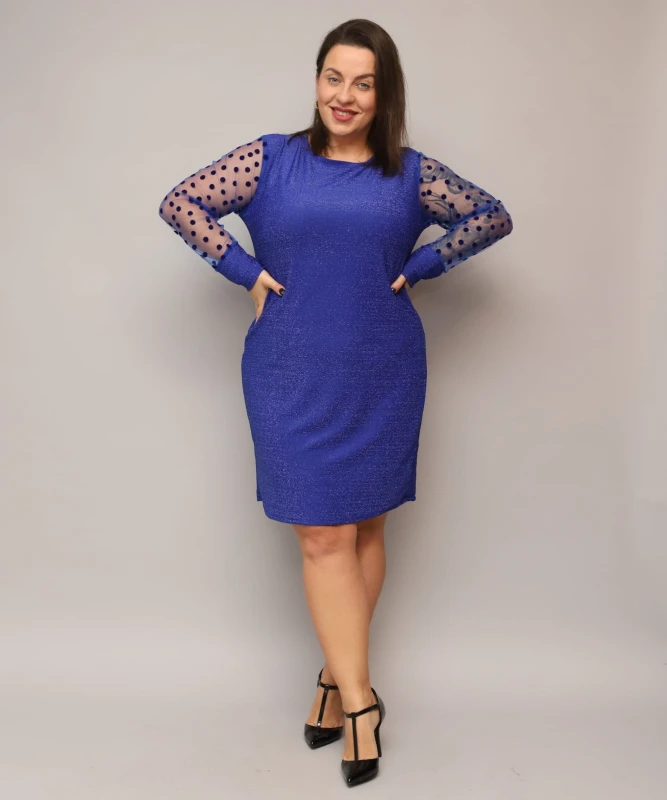 Lekko nabłyszczana sukienka plus size rękawki w kropki  mod. 688 ( r. 42-48)   