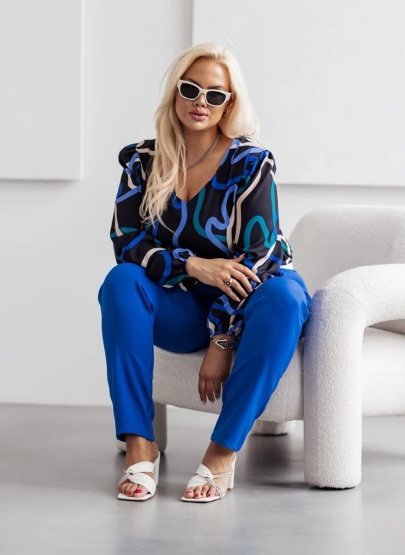 Bluzka plus size z dekoltem V ( r. 44-48)  