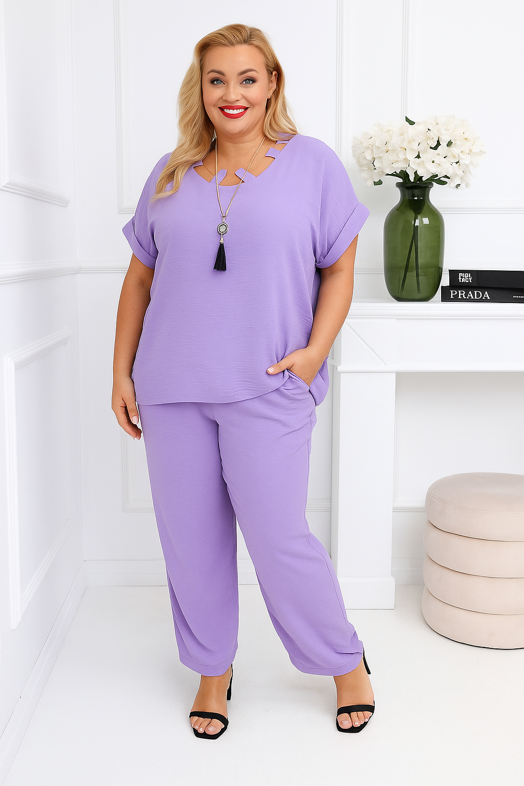 Komplet plus size - spodnie plus bluzka z wisiorkiem  ( r. 48-54)  