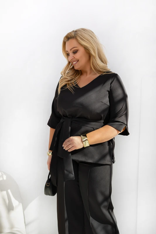 Komplet plus size  wiązany paskiem MODERN 566 ( r. 42-48)   