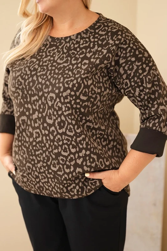 Bluzka Plus Size w Modny Zwierzęcy Print z Asymetrycznym Dołem (r.44/46)  