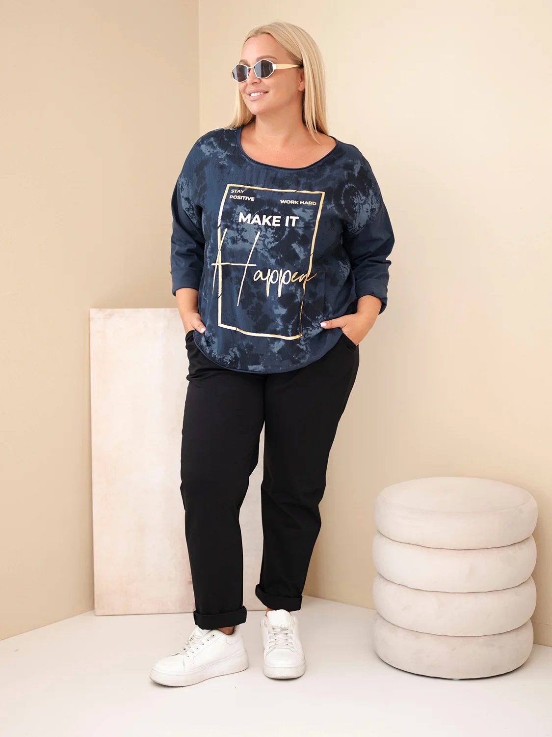 Bluzka damska Plus Size z ozdobnym nadrukiem i wiskozą(r. 46/50)    