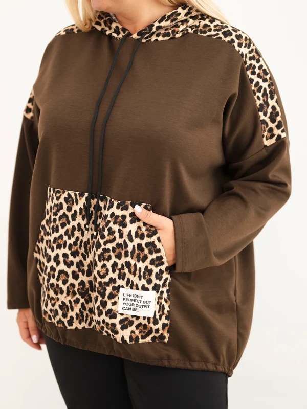 Bluza damska Plus Size z kapturem i ozdobnymi wstawkami (r.50-56)  