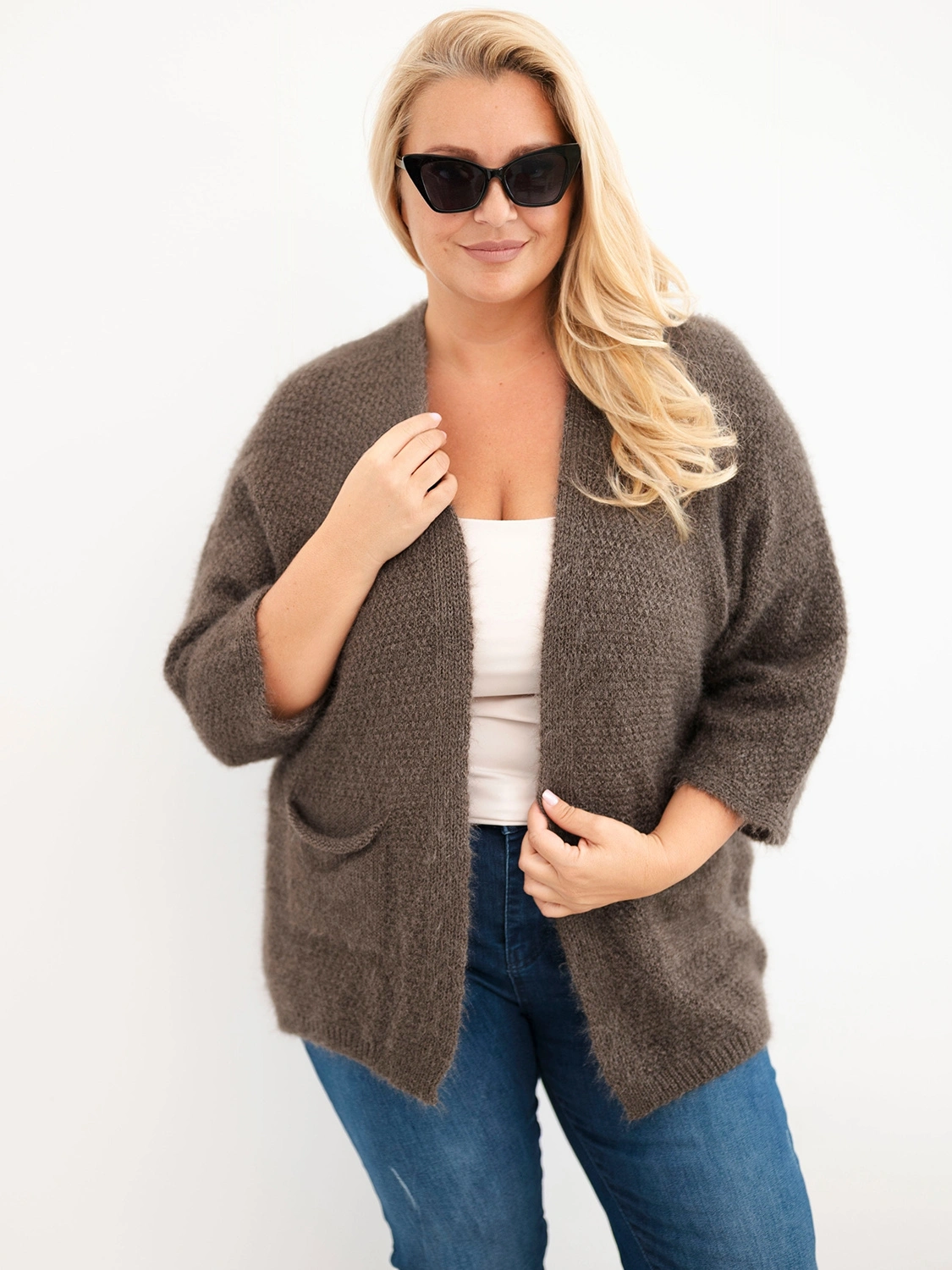 Kardigan damski Plus Size z kieszeniami (r.44-48)   