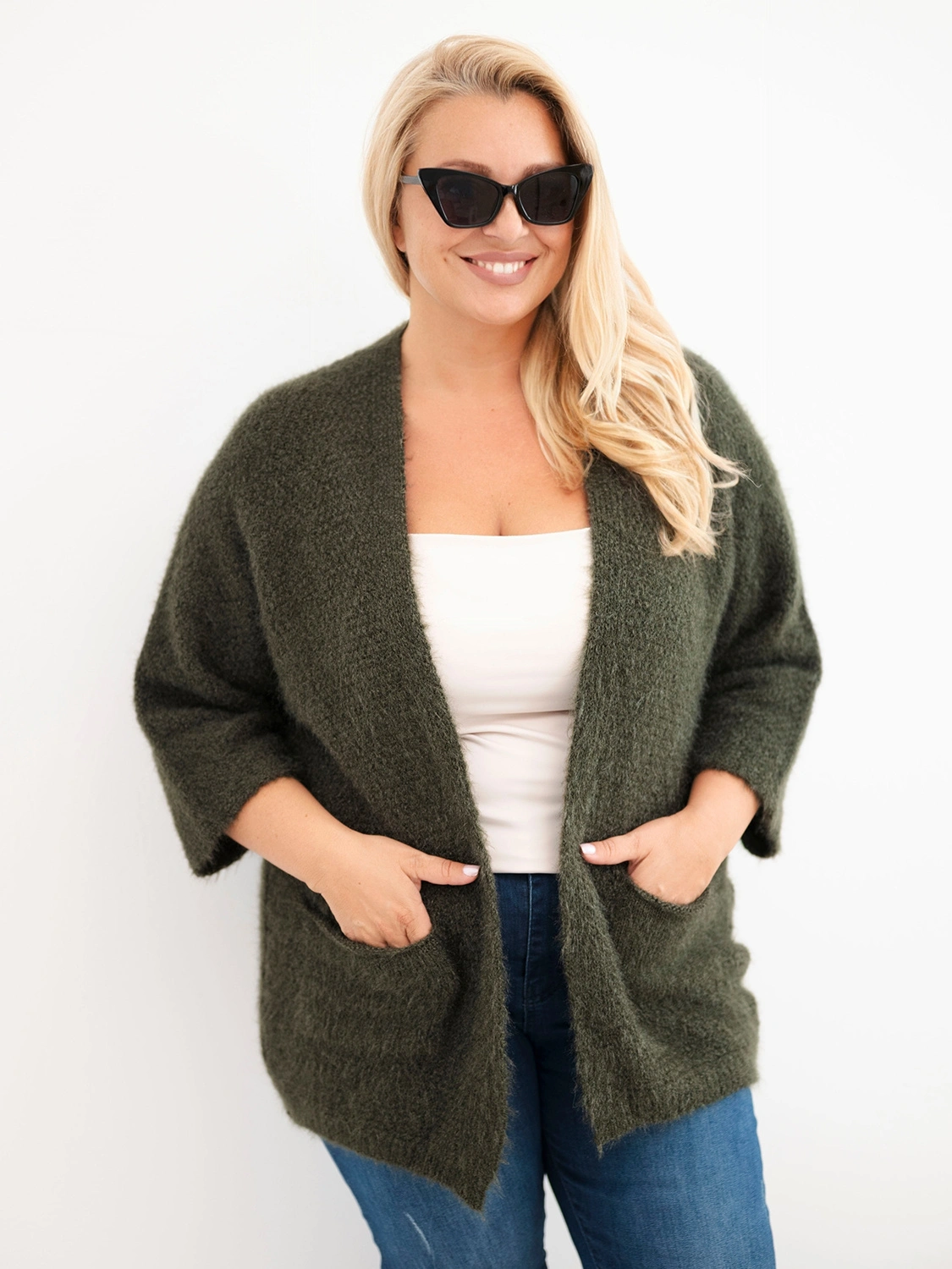 Kardigan damski Plus Size z kieszeniami (r.44-48)  
