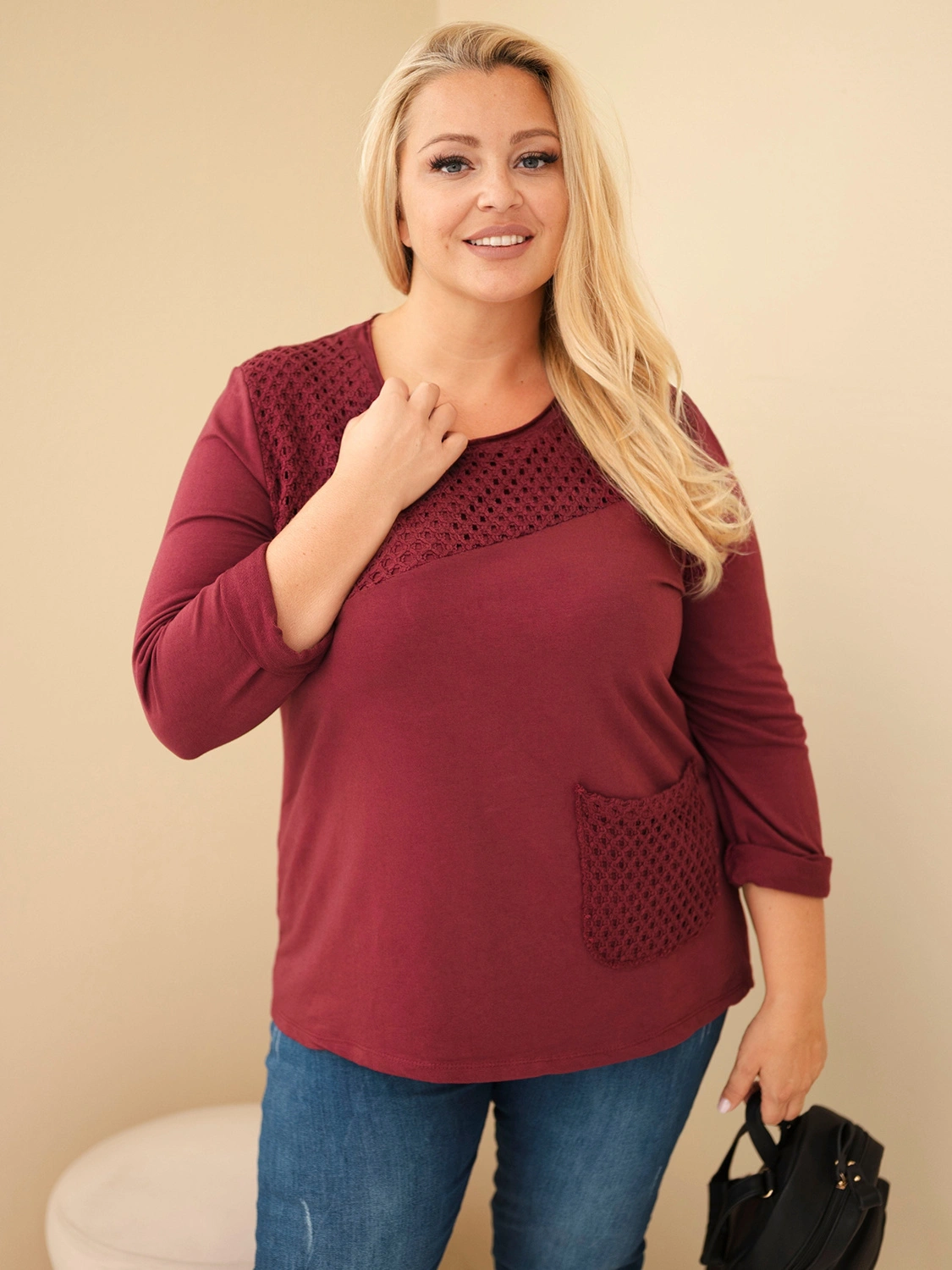 Bluza damska Plus Size bawełniana z ażurową wstawką (r.46/48)          