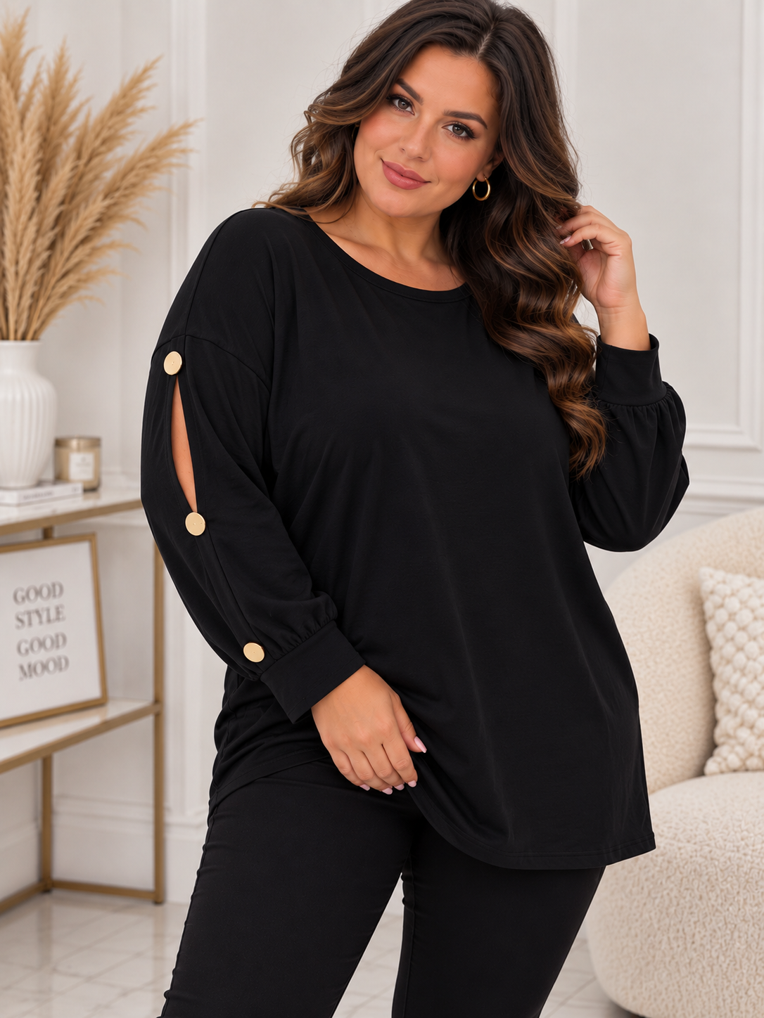 Bluzka plus size z guzikami na rękawkach ( r. 48-52)