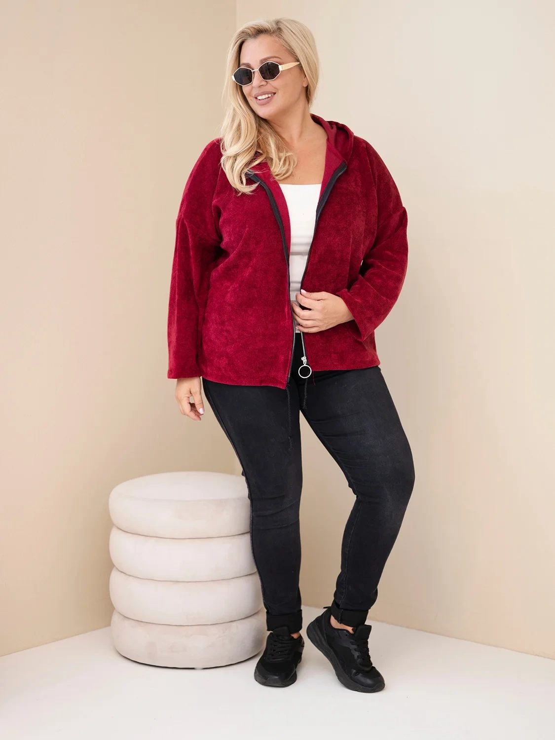  Bluza damska Plus Size sztruksowa z kapturem i zamkiem( r. 46-50)   
