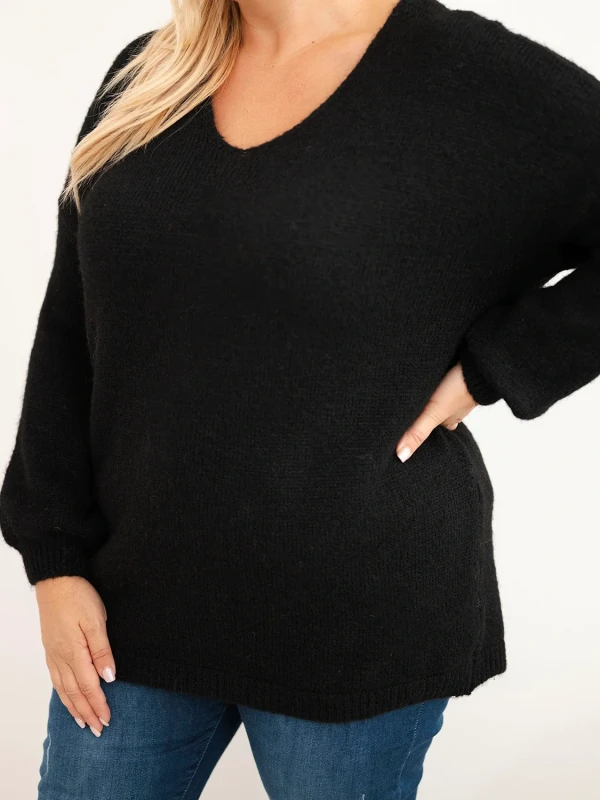 Sweter damski Plus Size z wełną i dekoltem V (r.46/50)