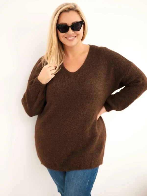 Sweter damski Plus Size z wełną i dekoltem V (r.46/50)