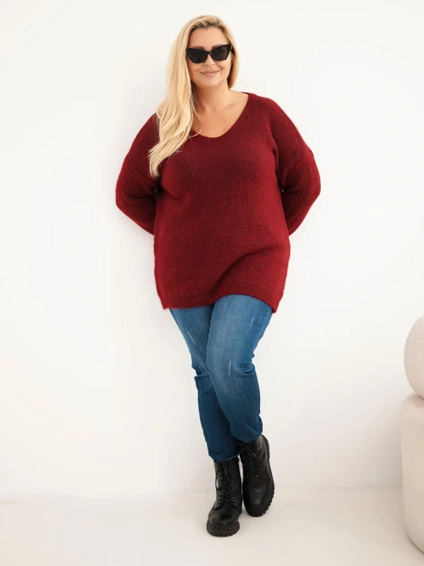 Sweter damski Plus Size z wełną i dekoltem V (r.46/50)