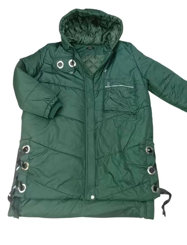 Kurtka zimowa plus size z wiązaniem z boku (r. 50-56) BESTSELLER