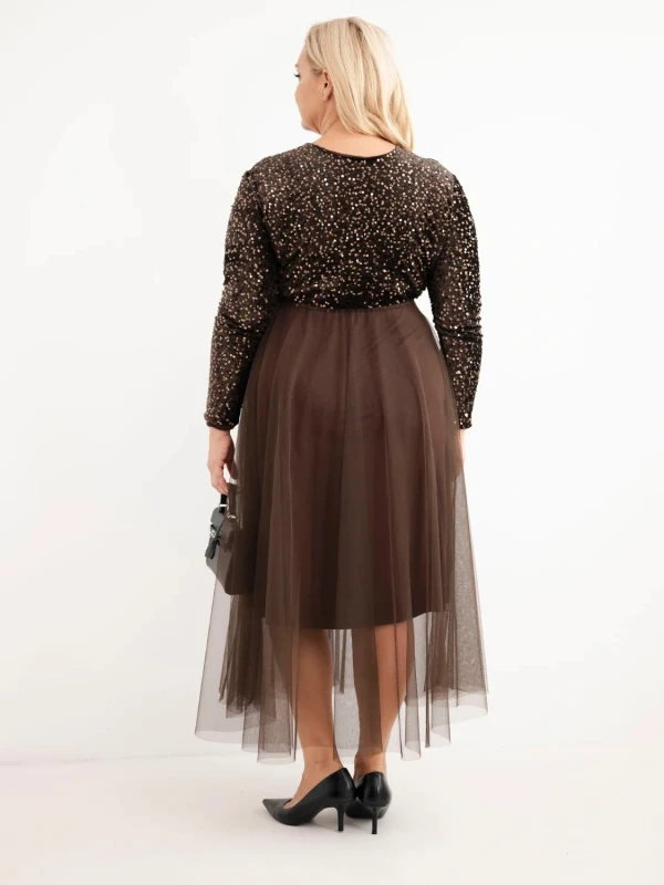 Elegancka sukienka maxi Plus Size z cekinową górą i tiulowym dołem – rozmiar 44–48 