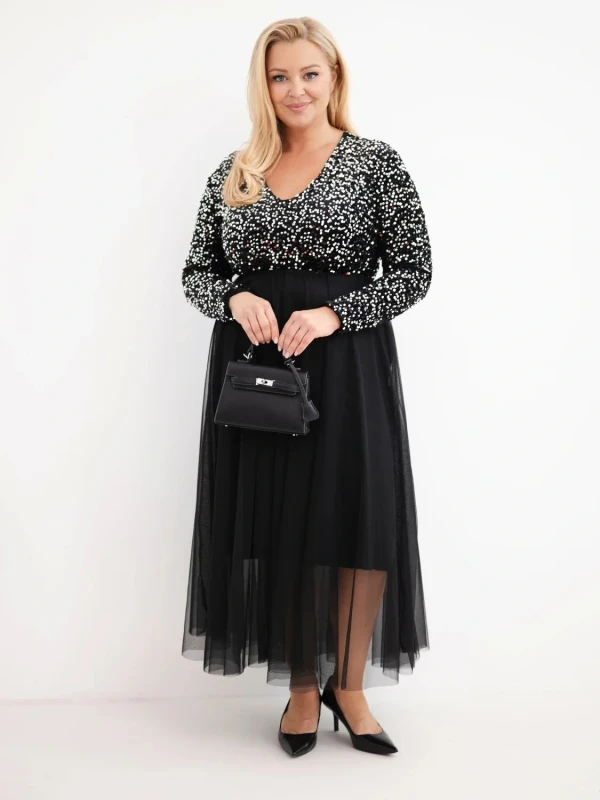 Elegancka sukienka maxi Plus Size z cekinową górą i tiulowym dołem – rozmiar 44–48 
