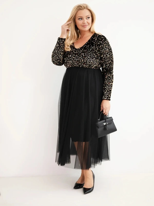 Elegancka sukienka maxi Plus Size z cekinową górą i tiulowym dołem – rozmiar 44–48 