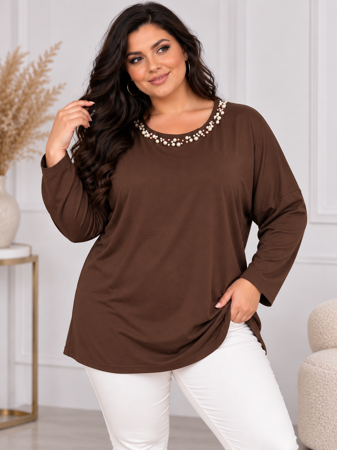 Bluzka damska Plus Size Victoria – elegancka bluzka z perełkami na dekolcie  ( r. 50-54)