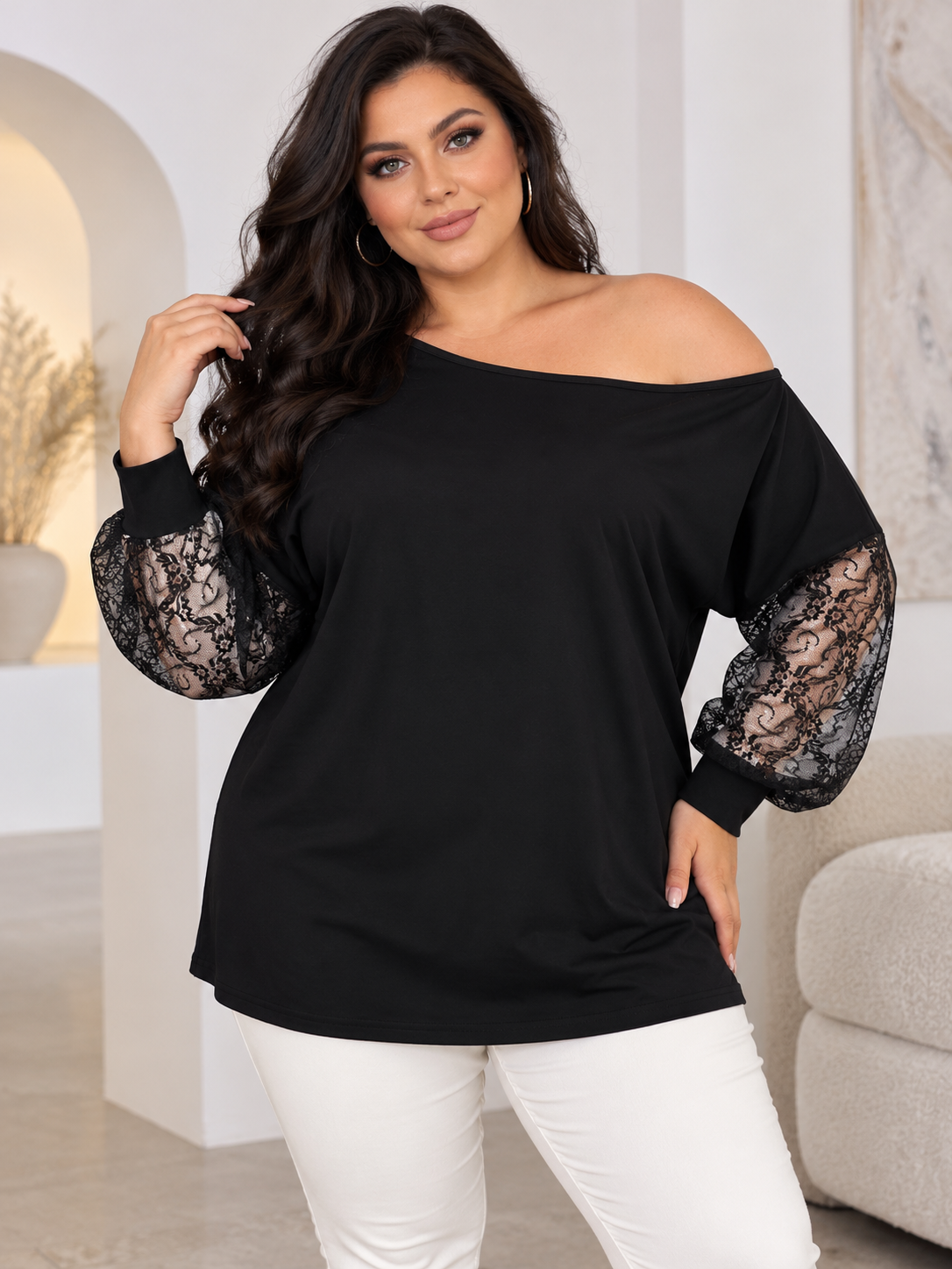 Bluzka damska Plus Size Nicole – elegancka bluzka z koronkowymi rękawami ( r. 50-54)  