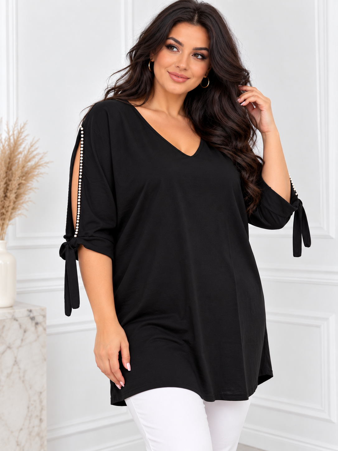 Tunika damska Plus Size „Perla” z ozdobnymi perełkami na rękawach ( r. 50-54)   