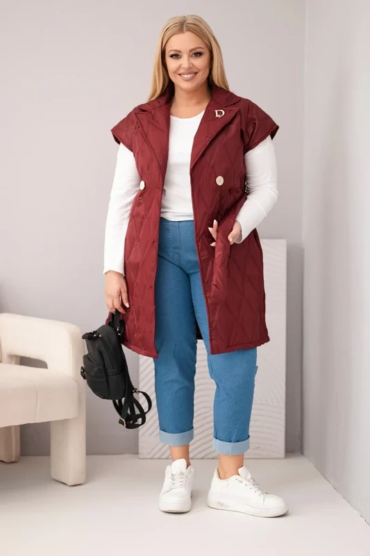 Kamizelka damska Plus Size pikowana z paskiem i kołnierzem –bordo 