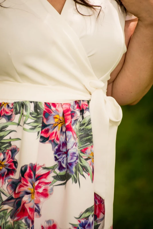 Sukienka plus size WERA różowe kwiaty( r. 44-52) 