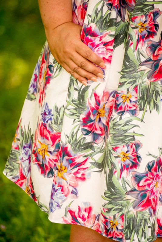 Sukienka plus size WERA różowe kwiaty( r. 44-52) 